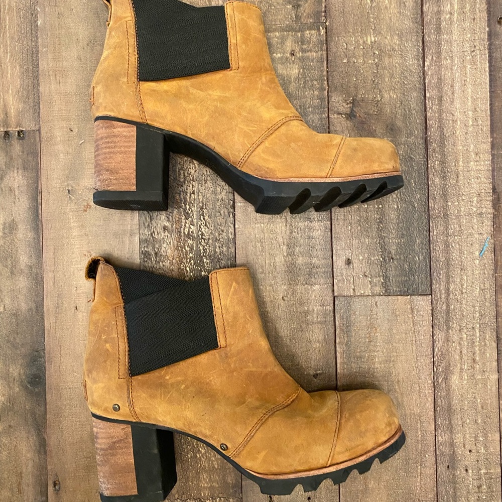 Sorel Addington Chelsea boot. Sold out!!!!